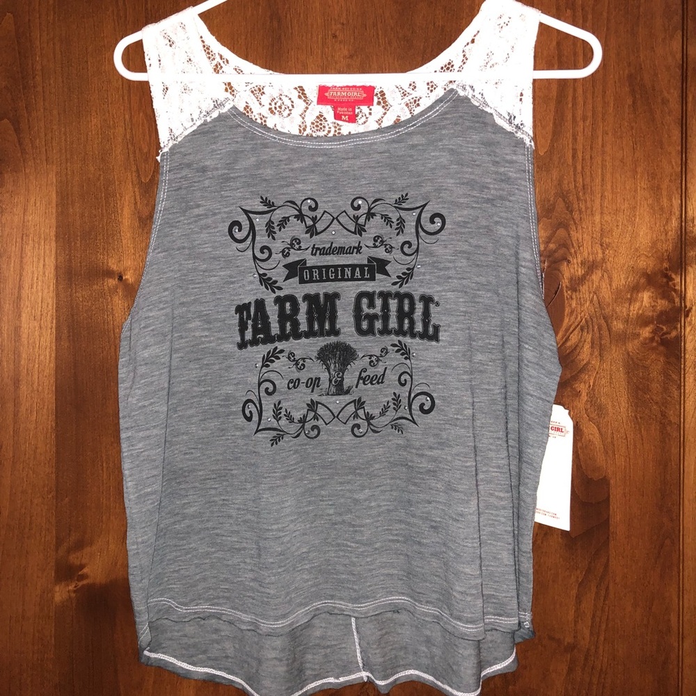 Woman’s size m farm tank